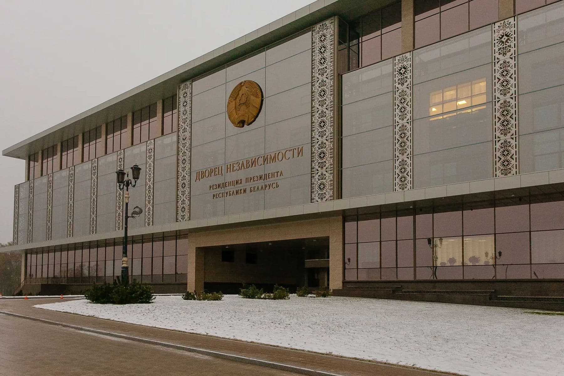 Дворец Независимости зимой