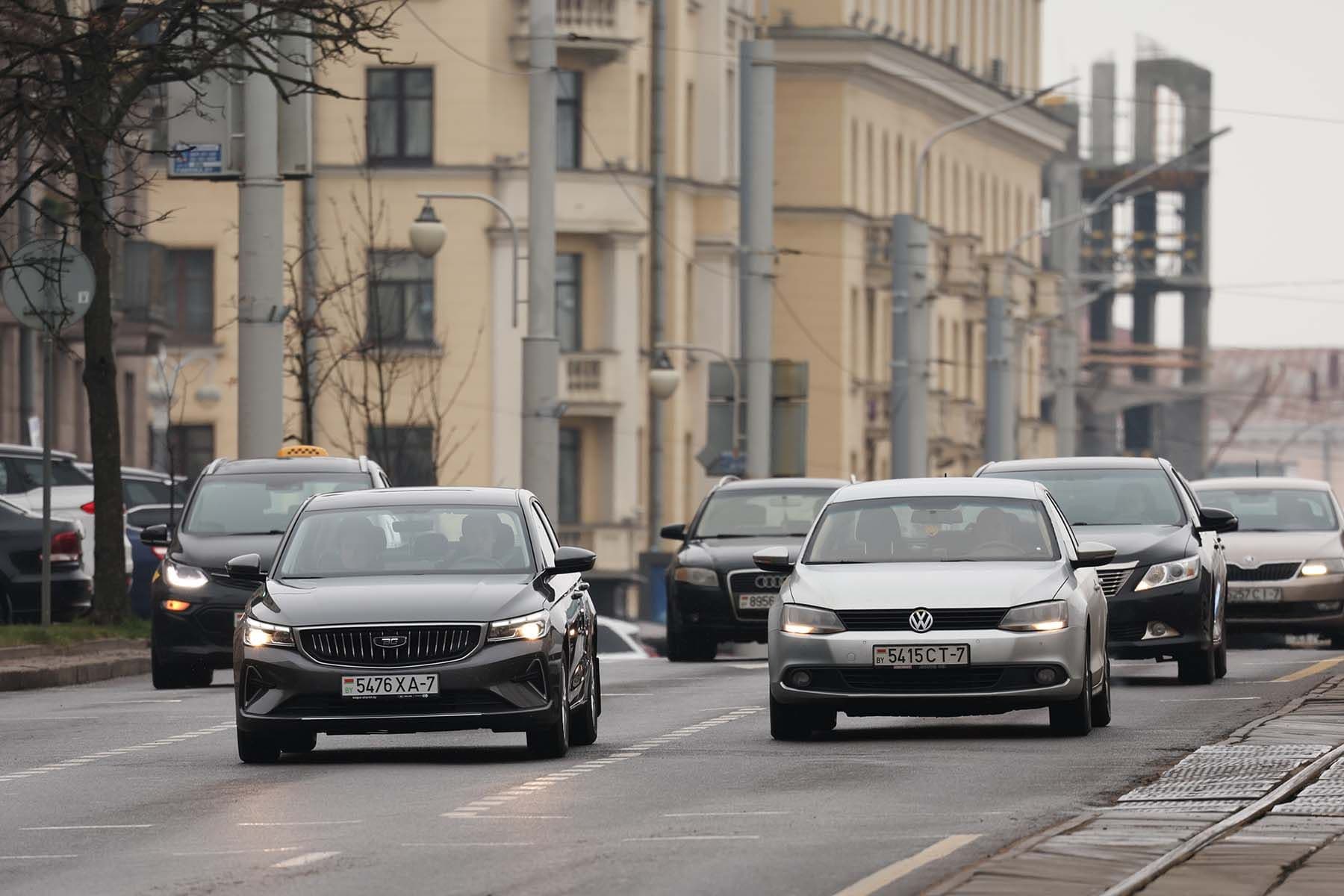 Машины в городе