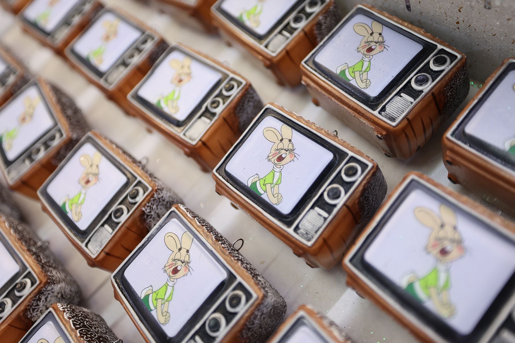 Одна из самых продаваемых игрушек из коллаборации с «Союзмультфильмом» – заяц из «Ну, погоди!»