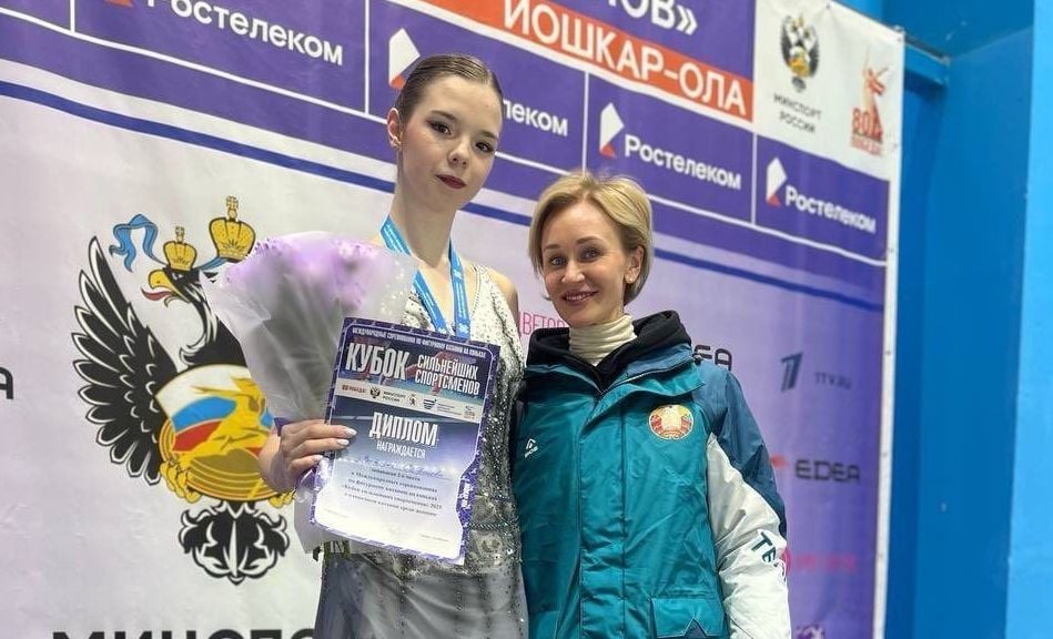 Виктория Сафонова и Оксана Матвеева. © Белорусский союз конькобежцев