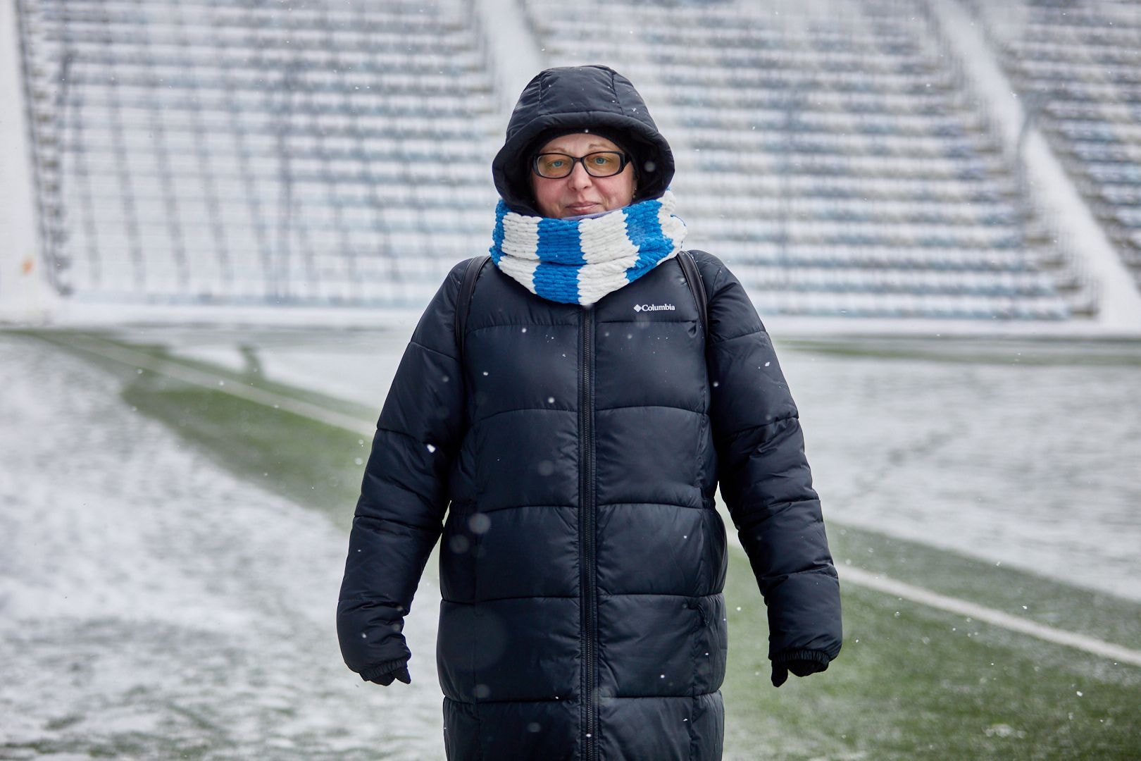 Татьяна ходит на футбол в любую погоду