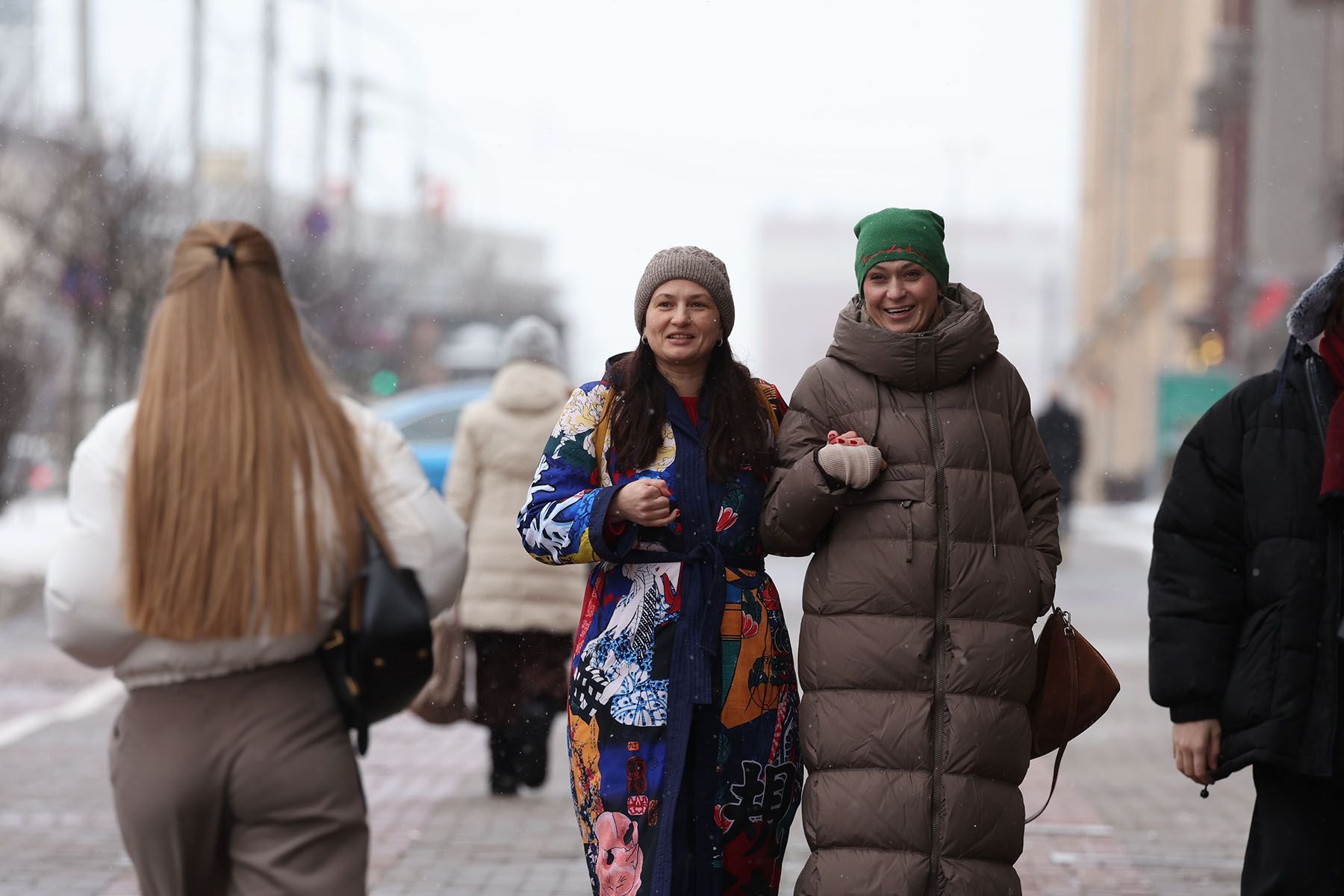 Люди на улицах Минска