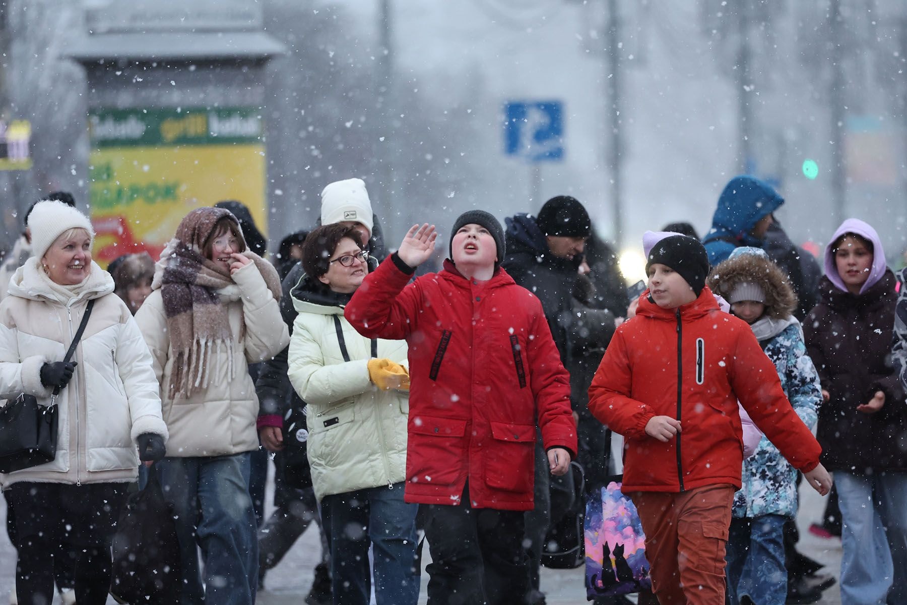 Люди на улицах Минска