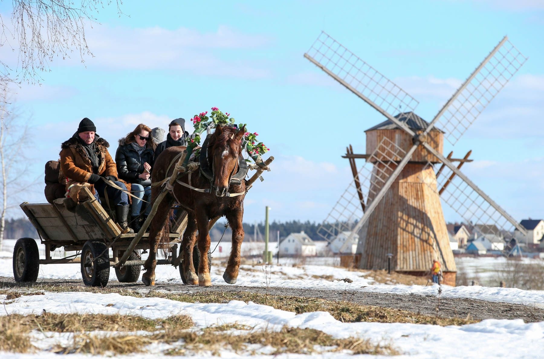 Масленица в деревне Озерцо. © TASS