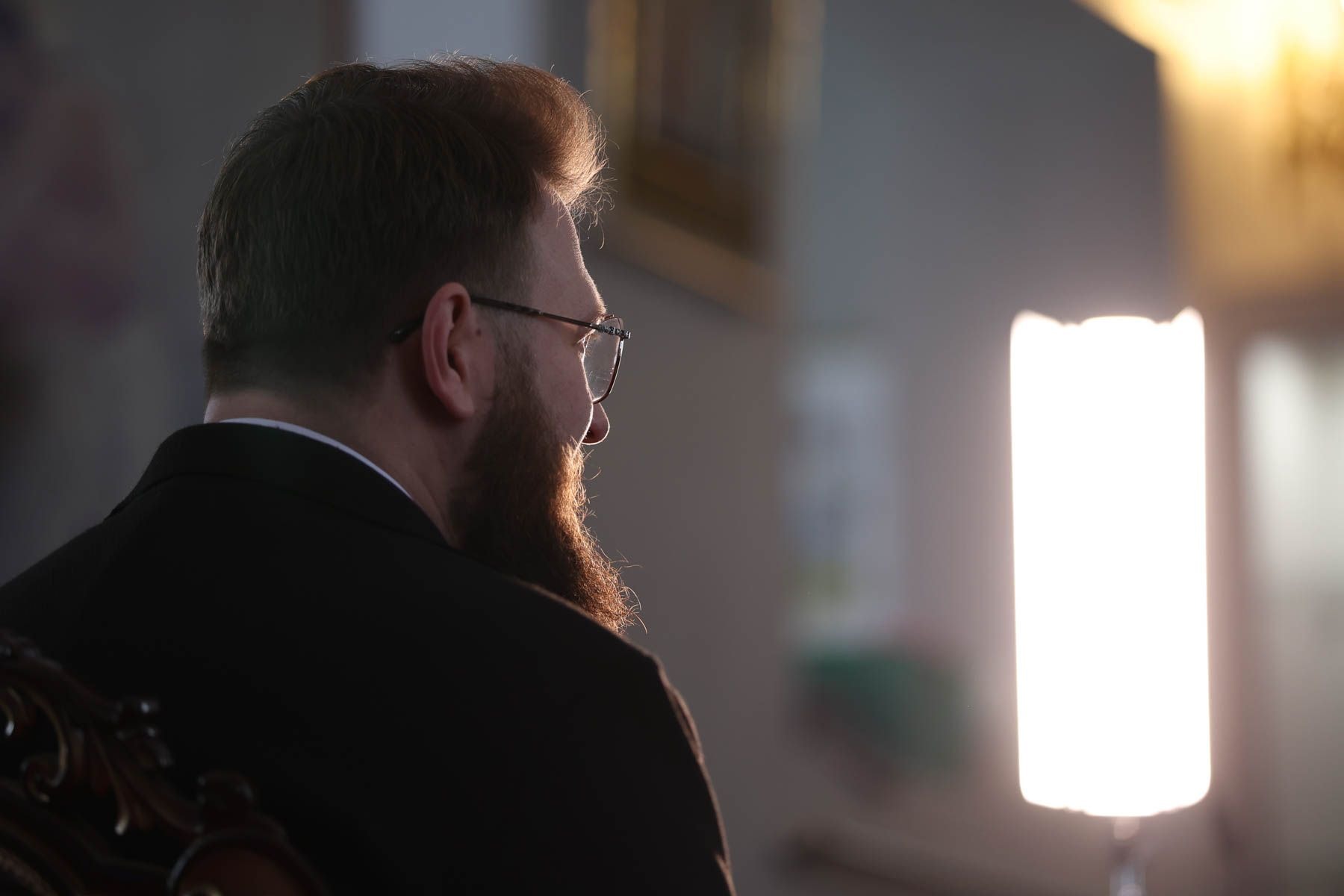 как священник строит храм