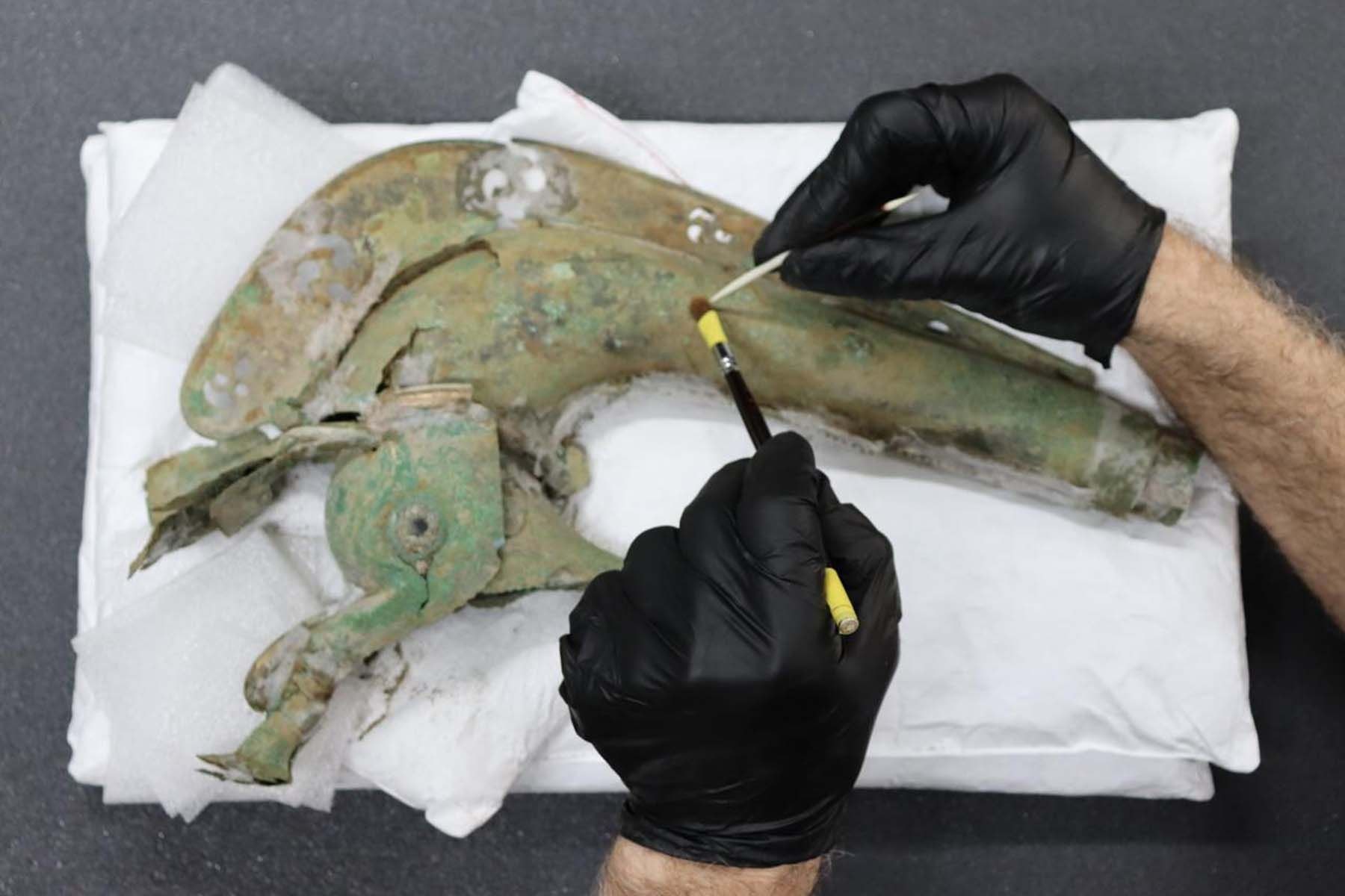 Бронзовая труба (карникс) кельтов © Historic England