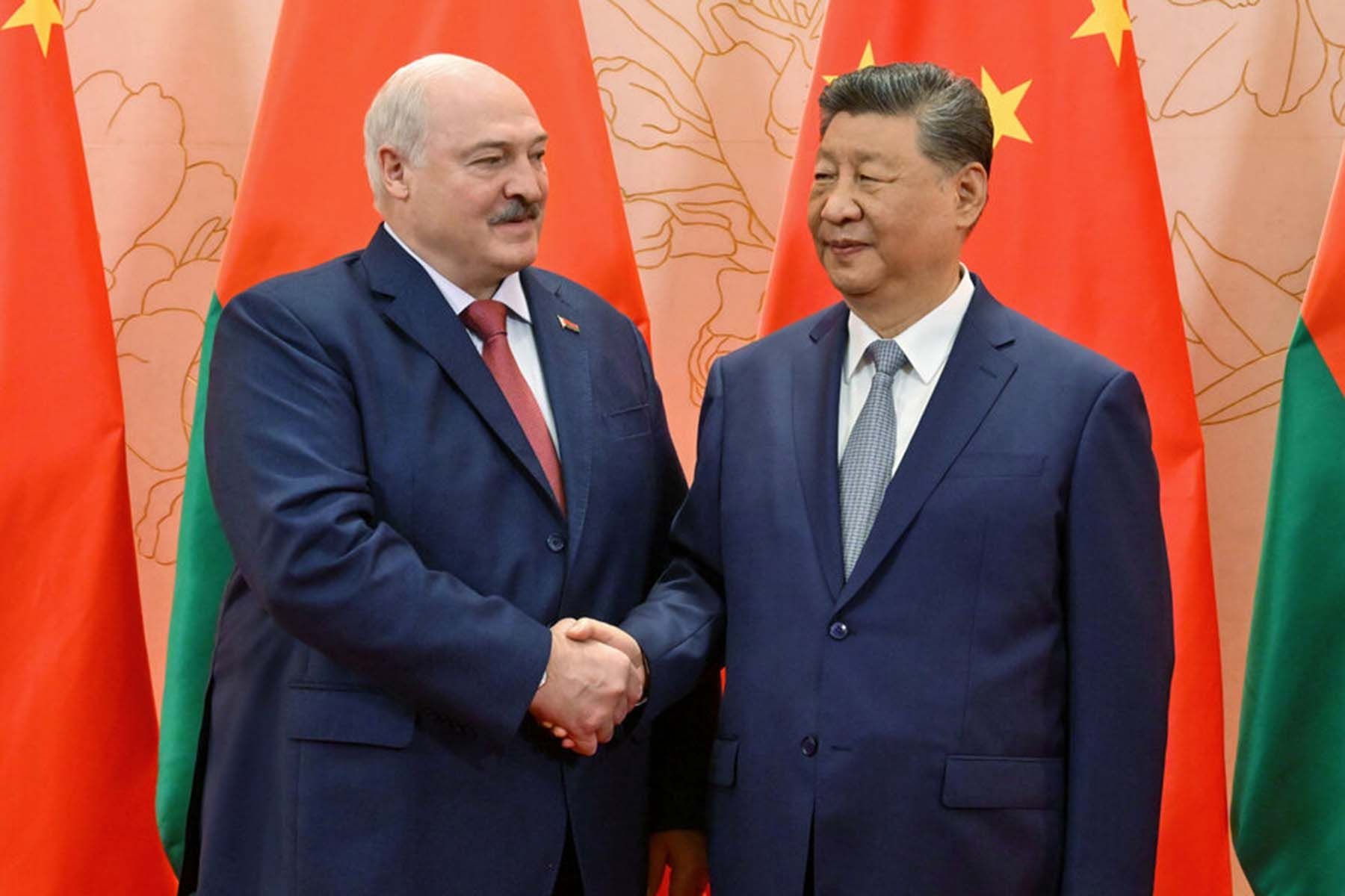 Президент Беларуси Александр Лукашенко и председатель КНР Си Цзиньпин. © Пресс-служба Президента Республики Беларусь