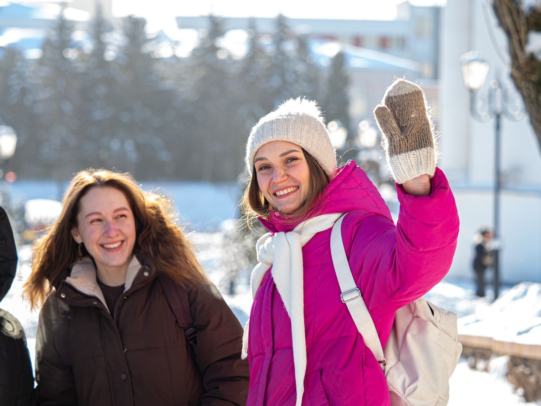 Молодые женщины