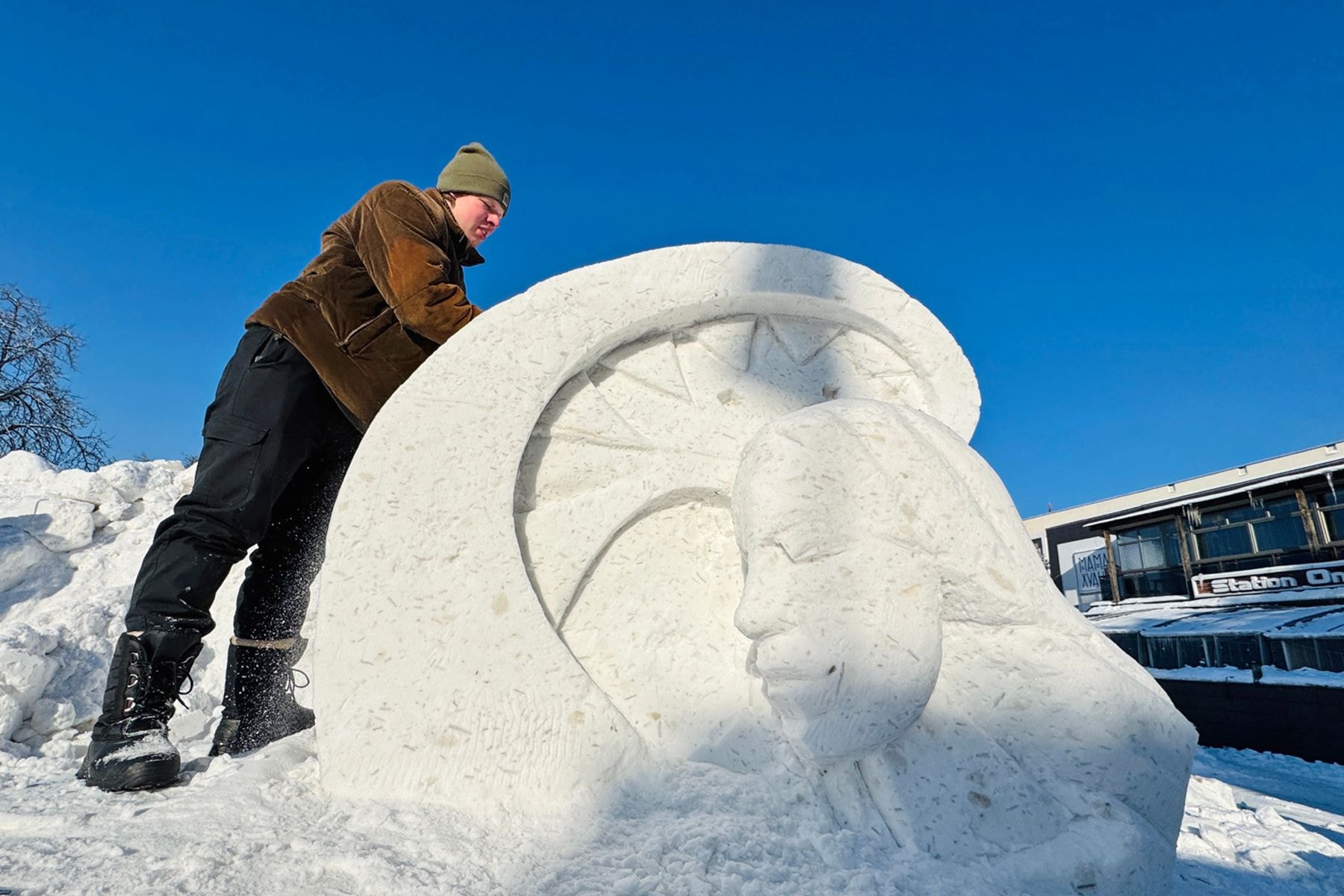 Фестиваль снежных скульптур в Гомеле