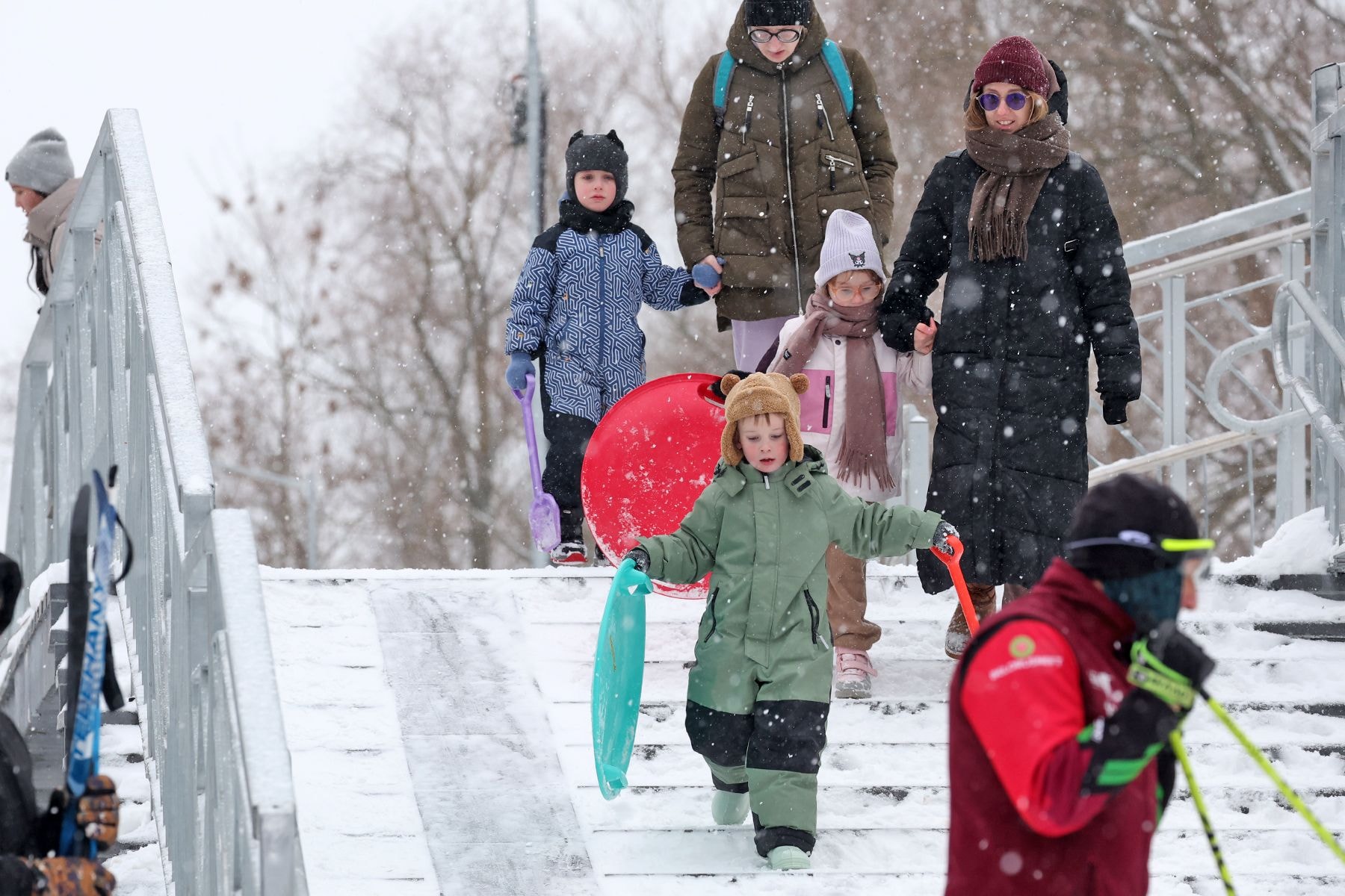 Санки и тюбинги