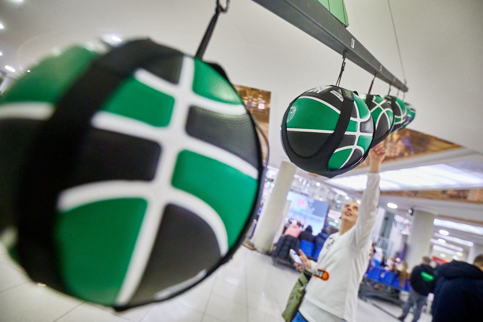 Баскетбольные мячи