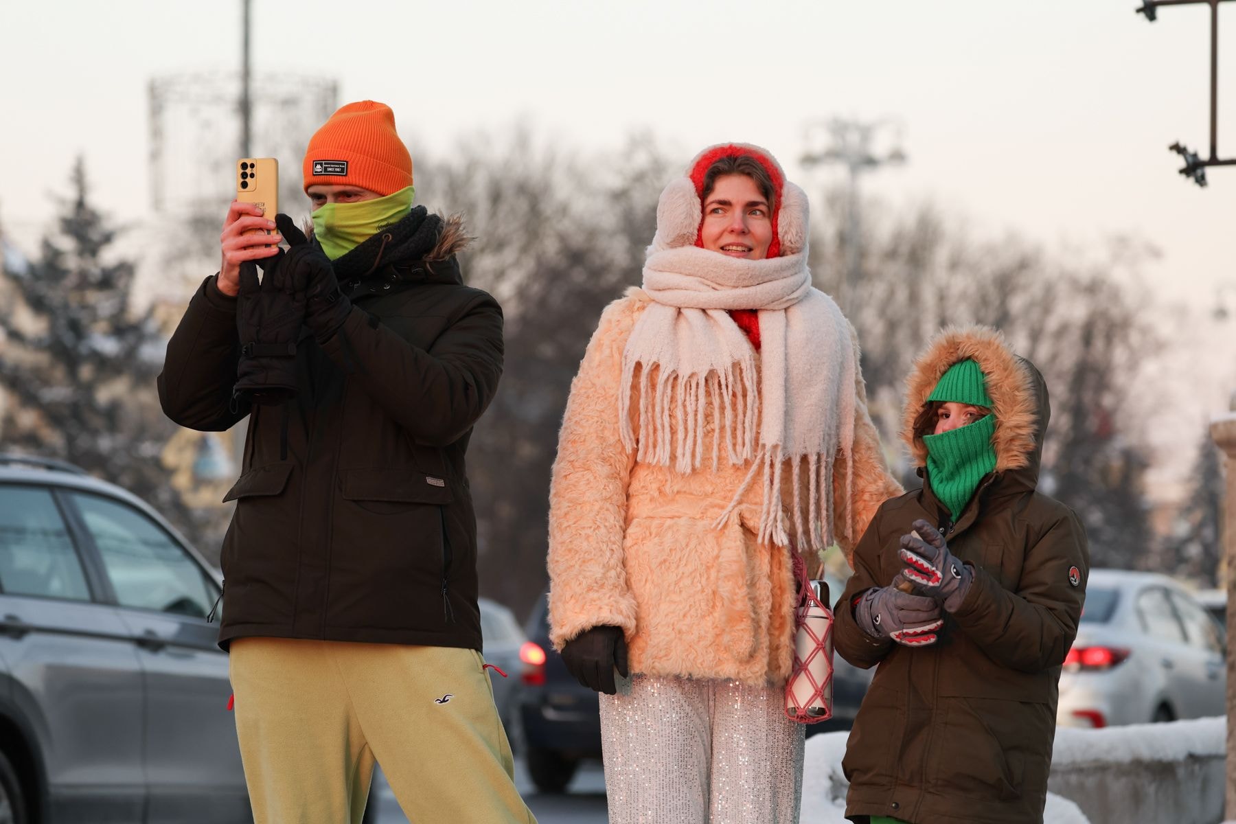 Люди на улицах Минска