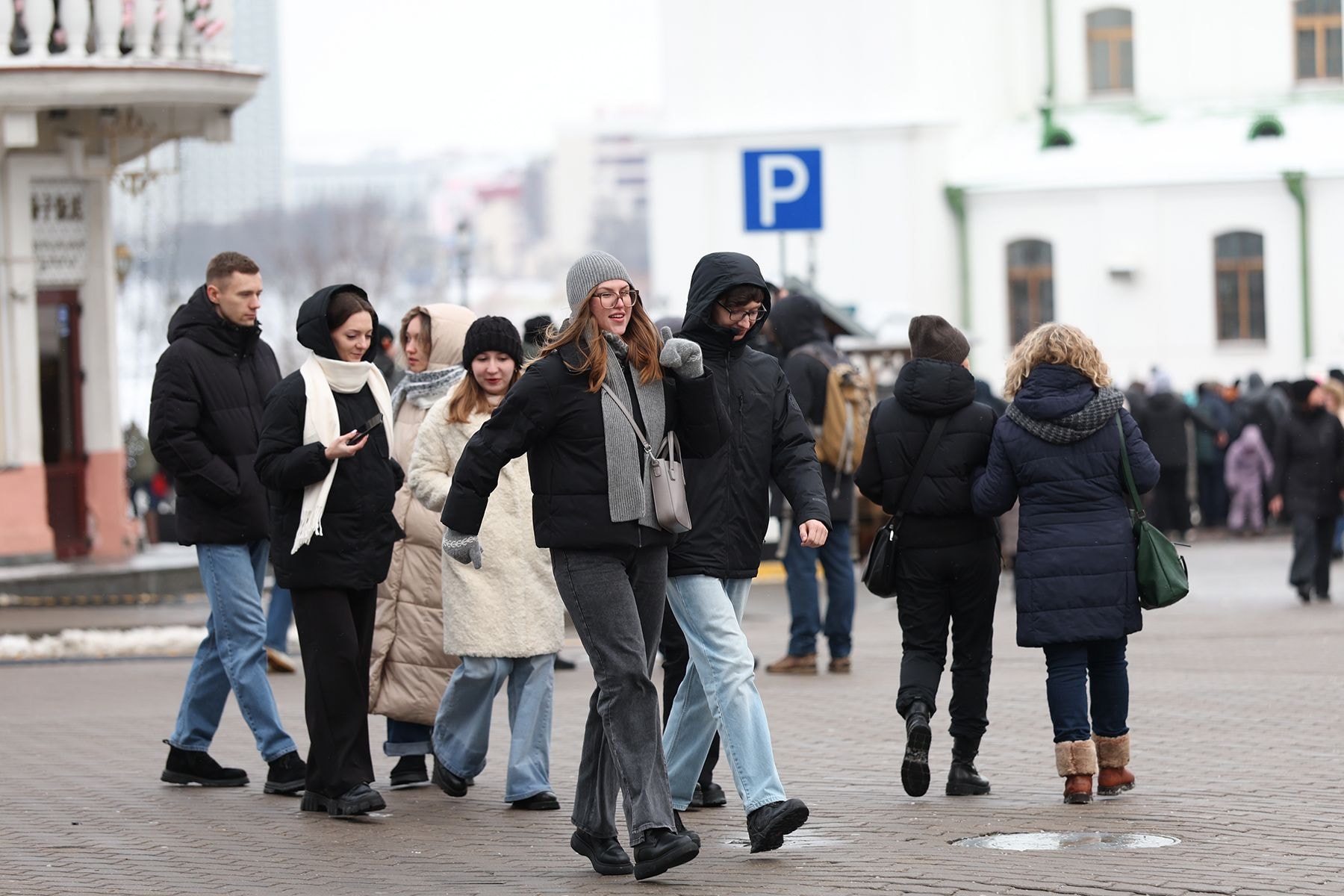 Люди на улицах Минска