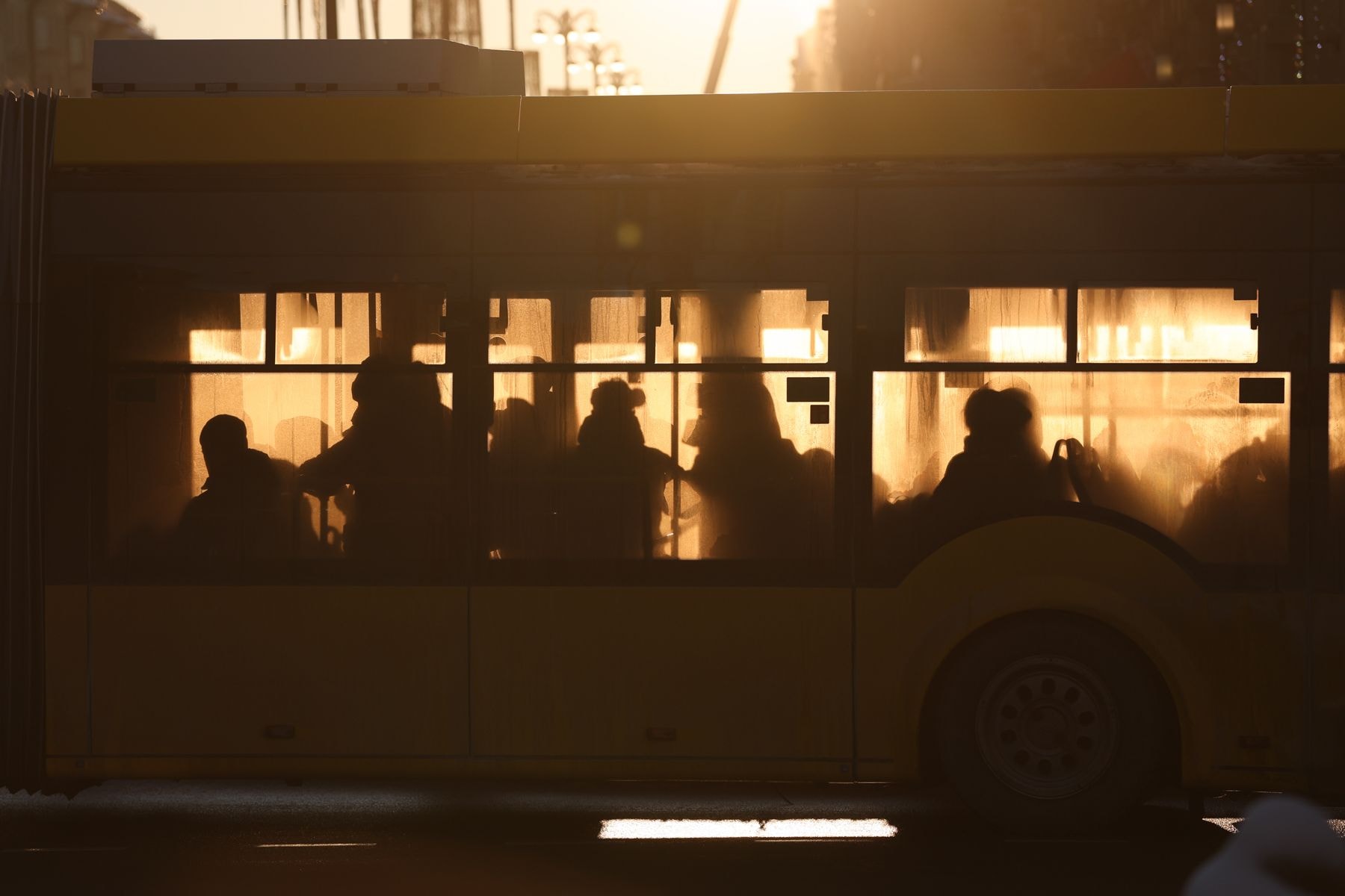 Пассажиры в автобусе