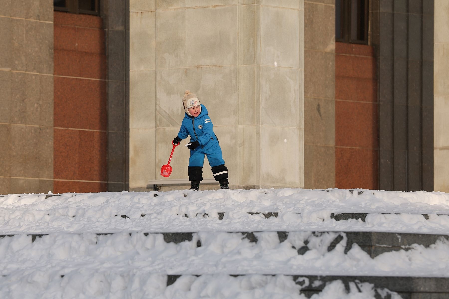 Ребенок с лопаткой