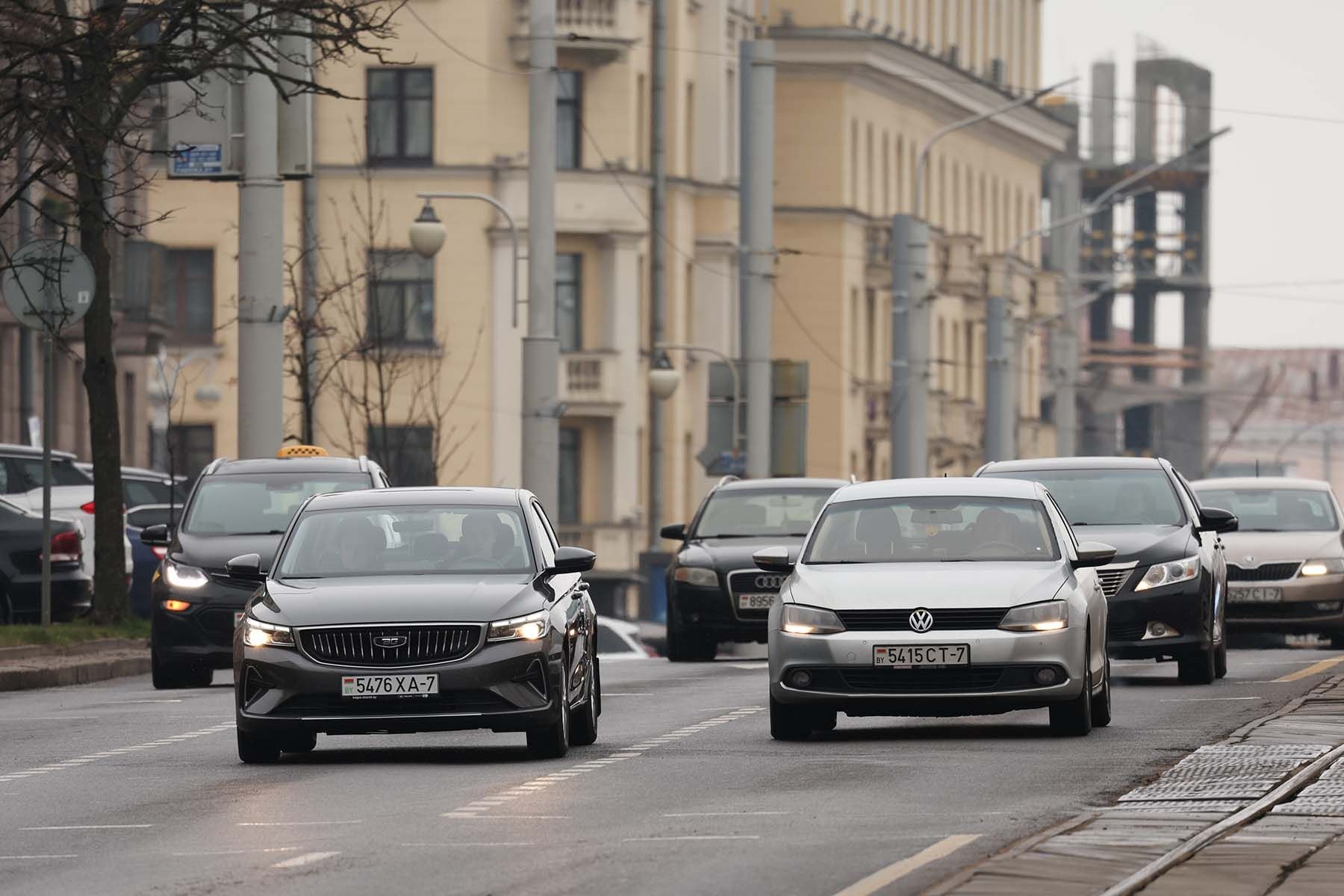 Машины в городе