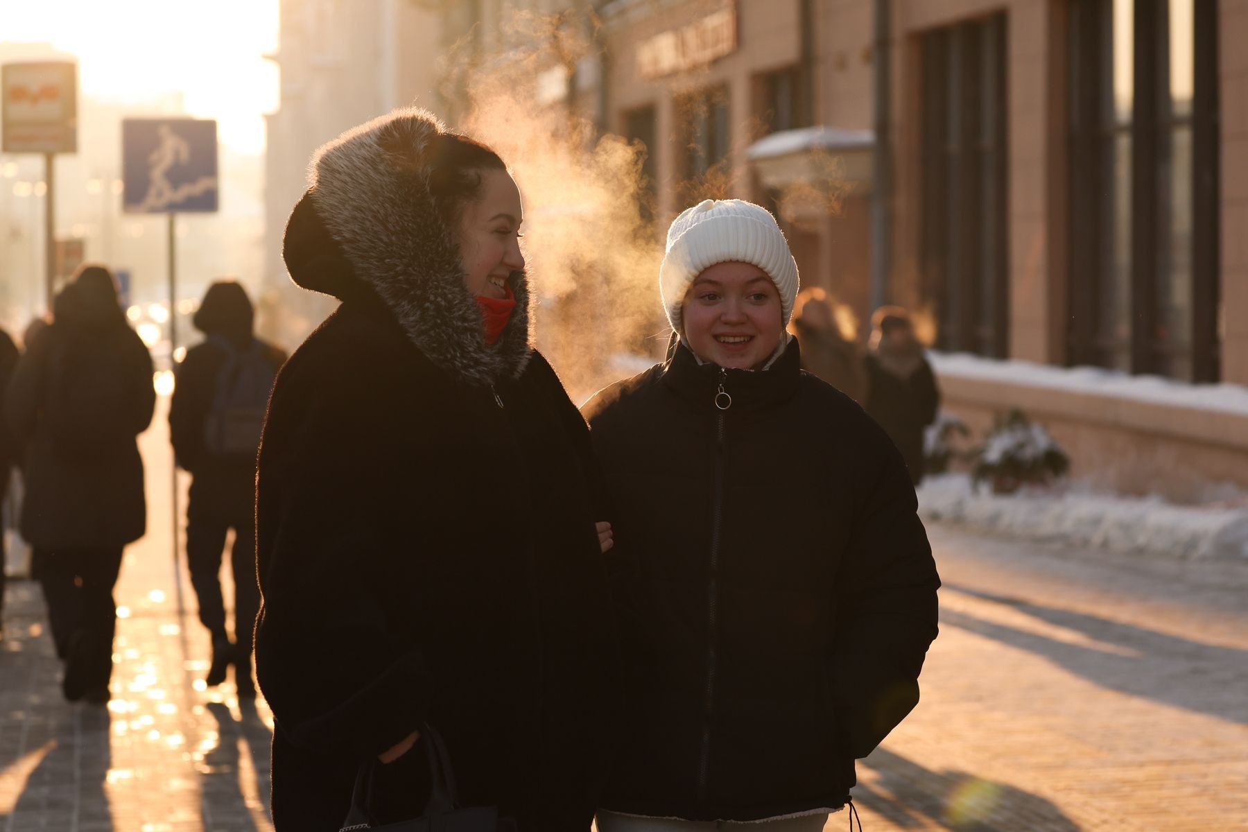 Люди на улицах Минска