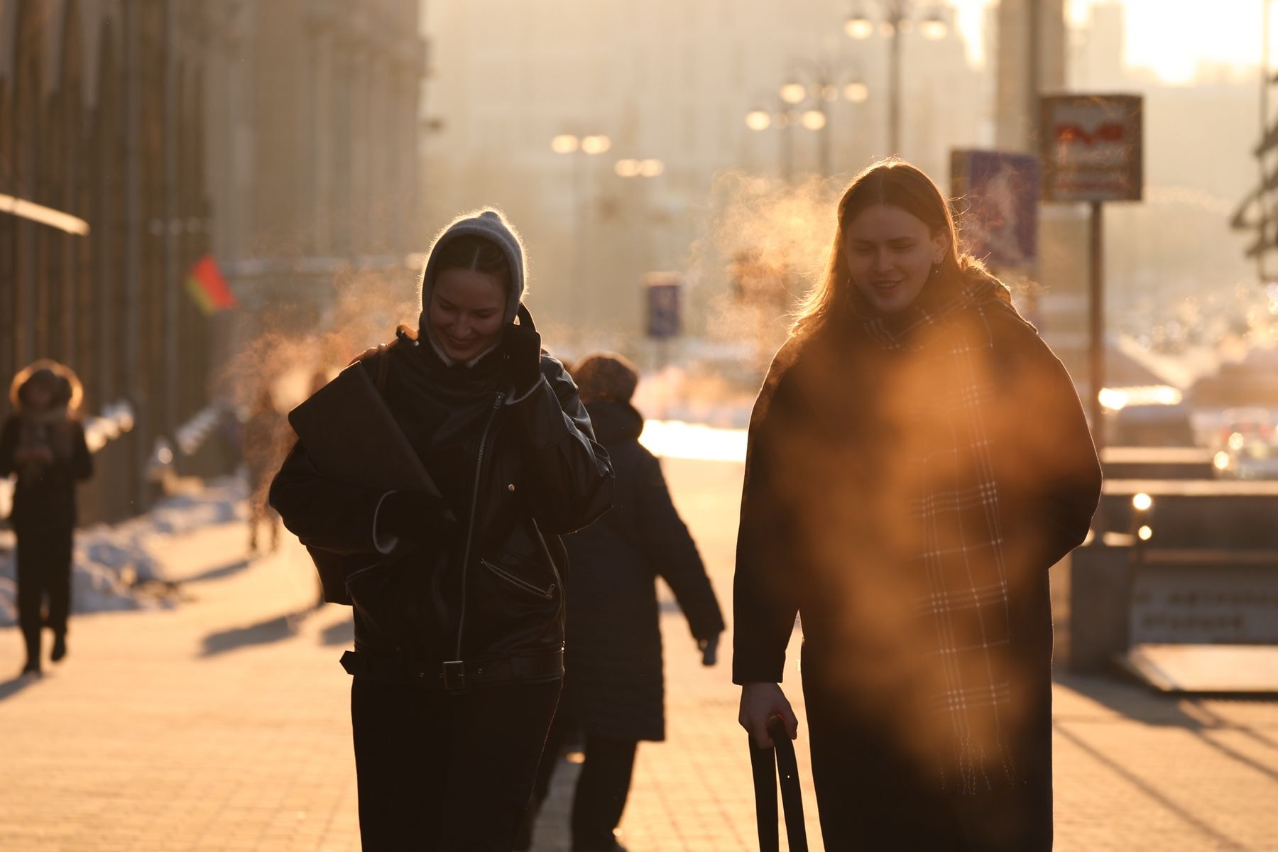 Люди на улицах Минска