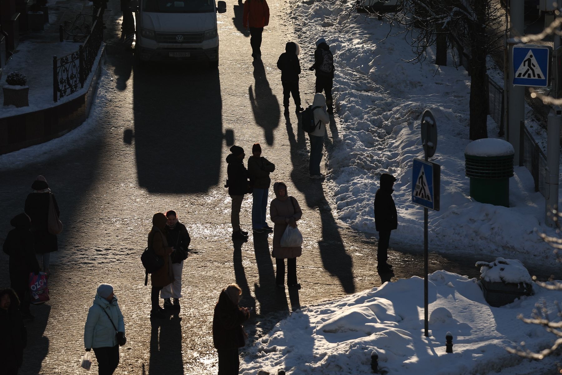 Люди на улицах Минска