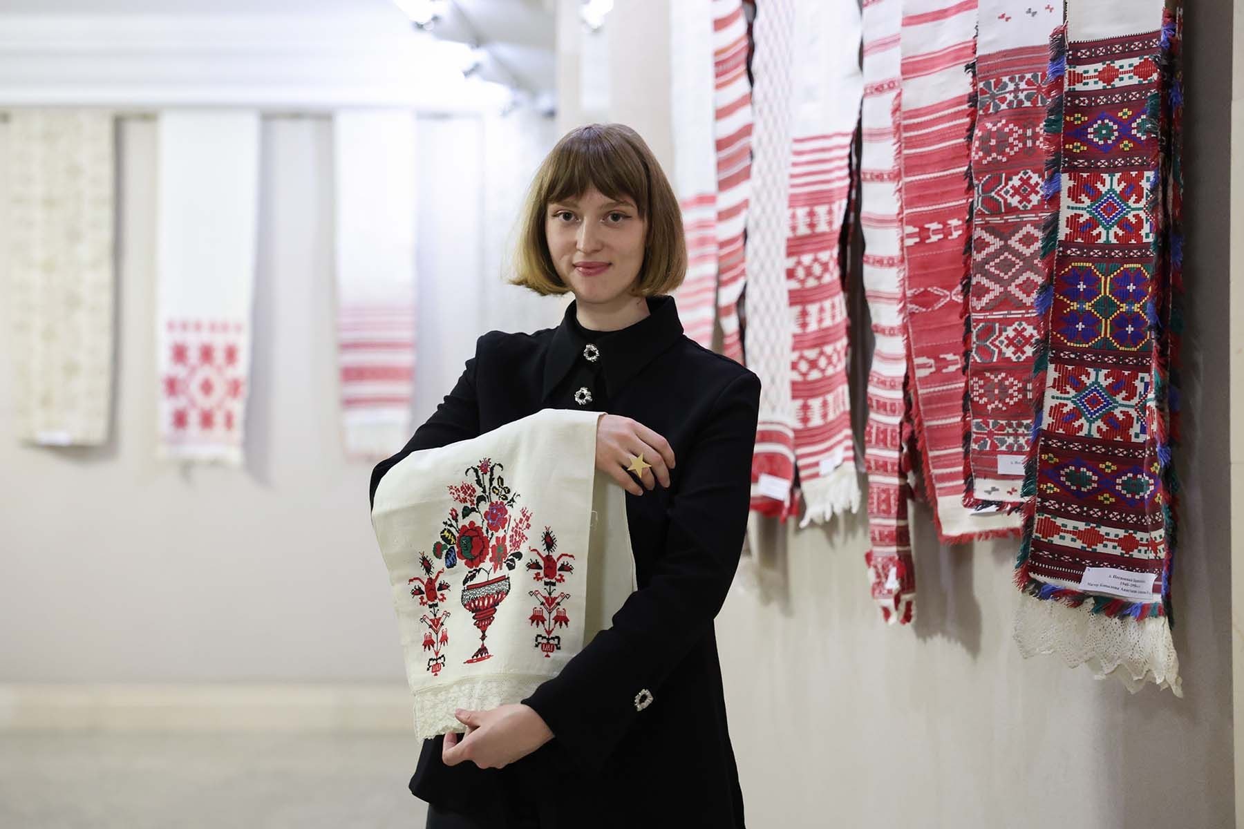 Младший научный сотрудник музея Вера Комлик. © Павел Орловский, Times.by