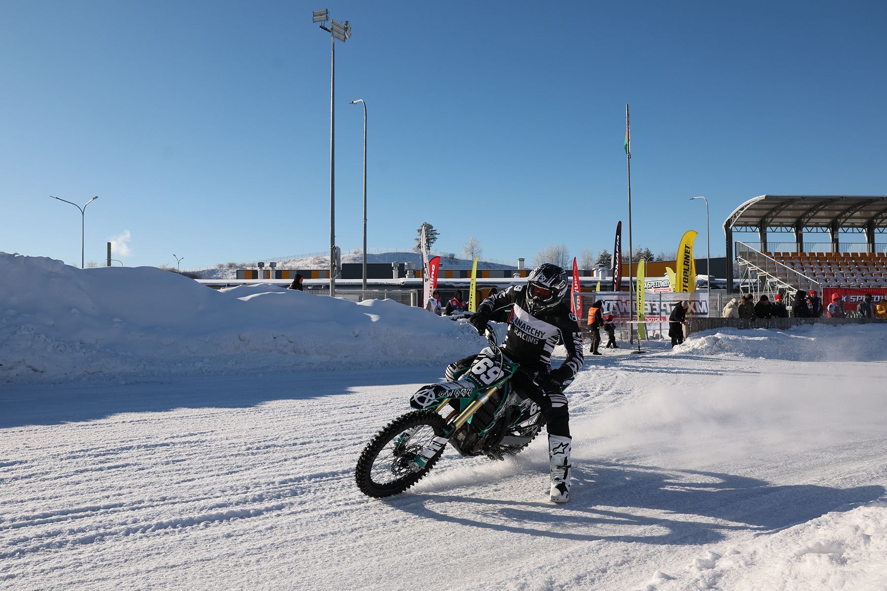 мотогонки MX Speedway