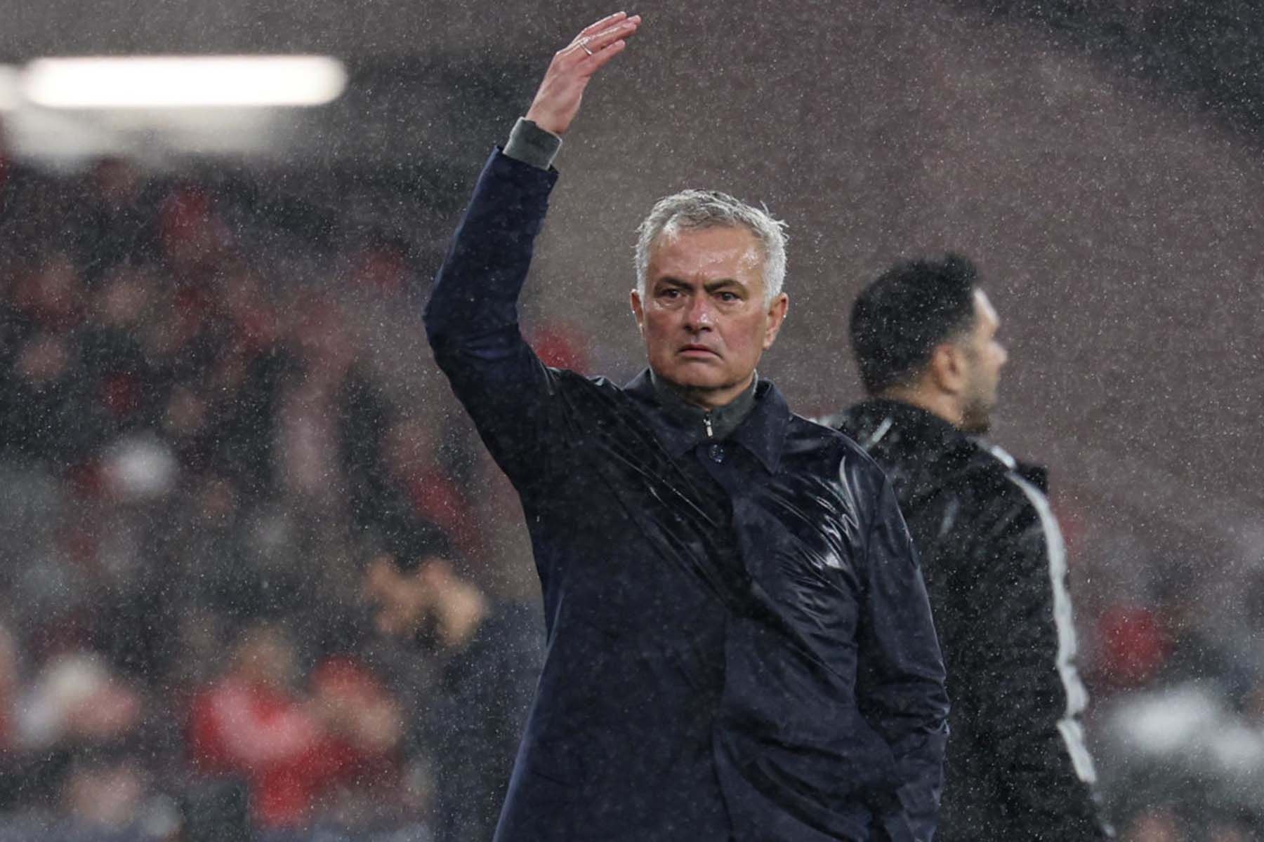 Главный тренер португальской «Бенфики» Жоз Моуринью. © SL Benfica 