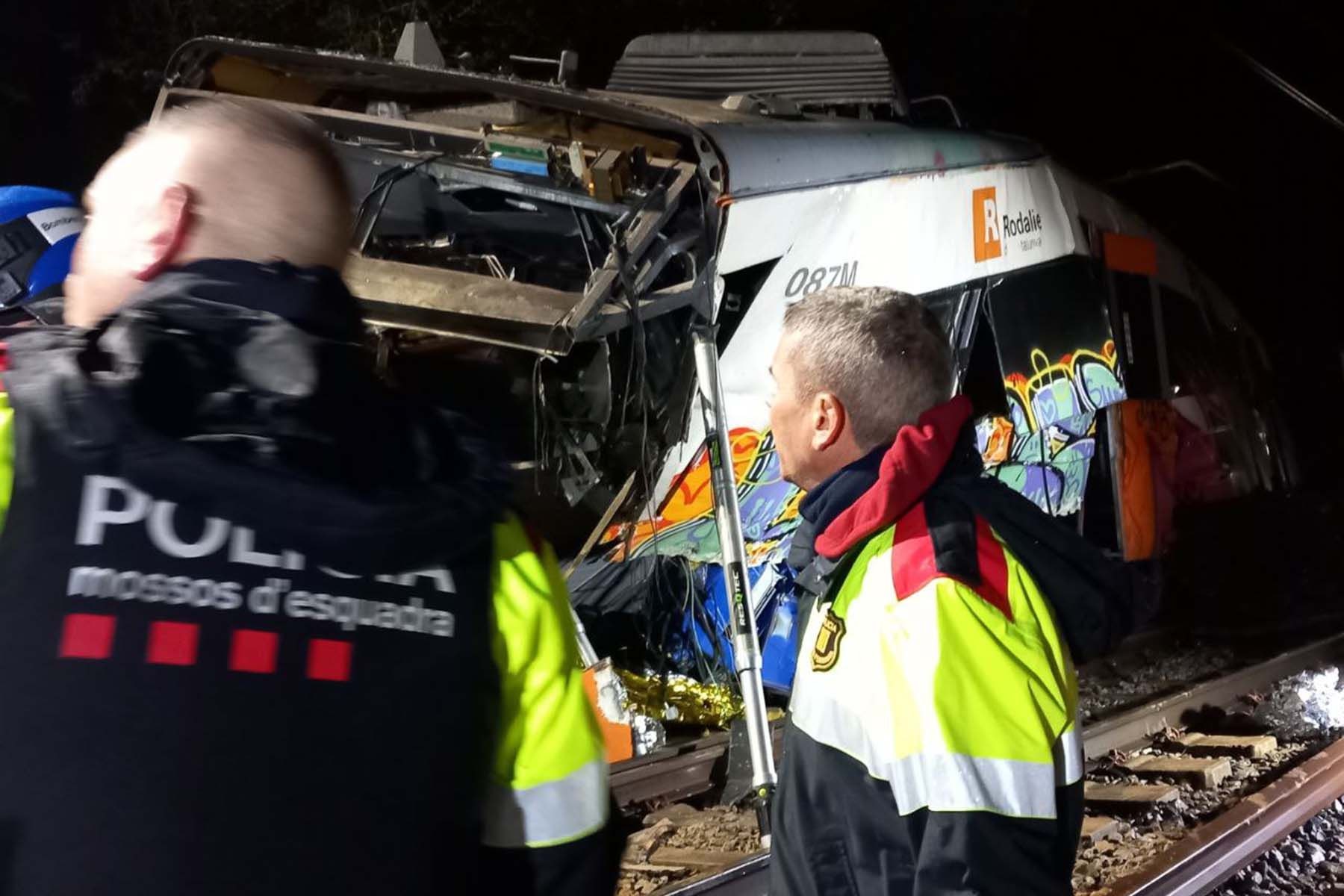 Поезд сошел с рельсов в Испании. © Mossos, Х