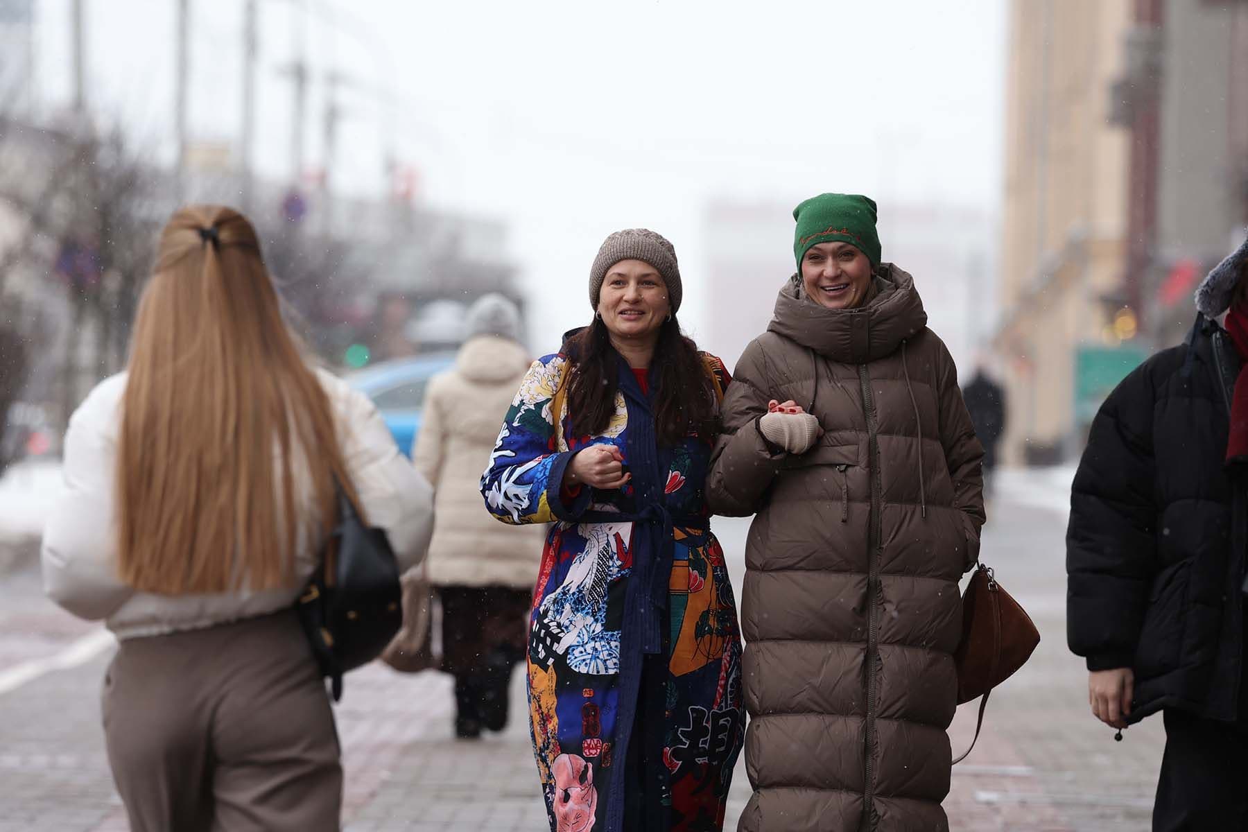 Минчанки на улице города