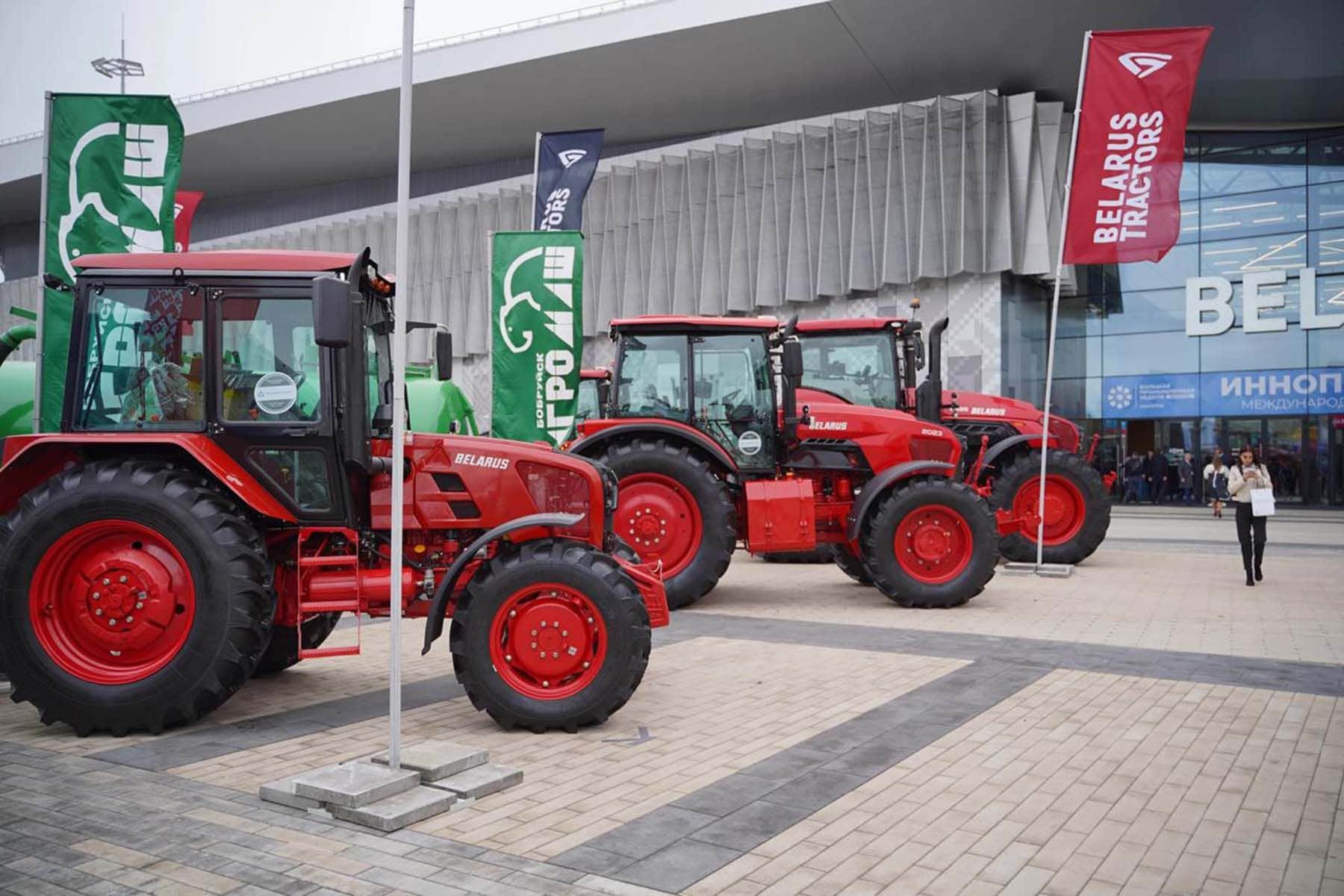 Трактора МТЗ на выставке в Минске. Фото: ОАО «МТЗ»