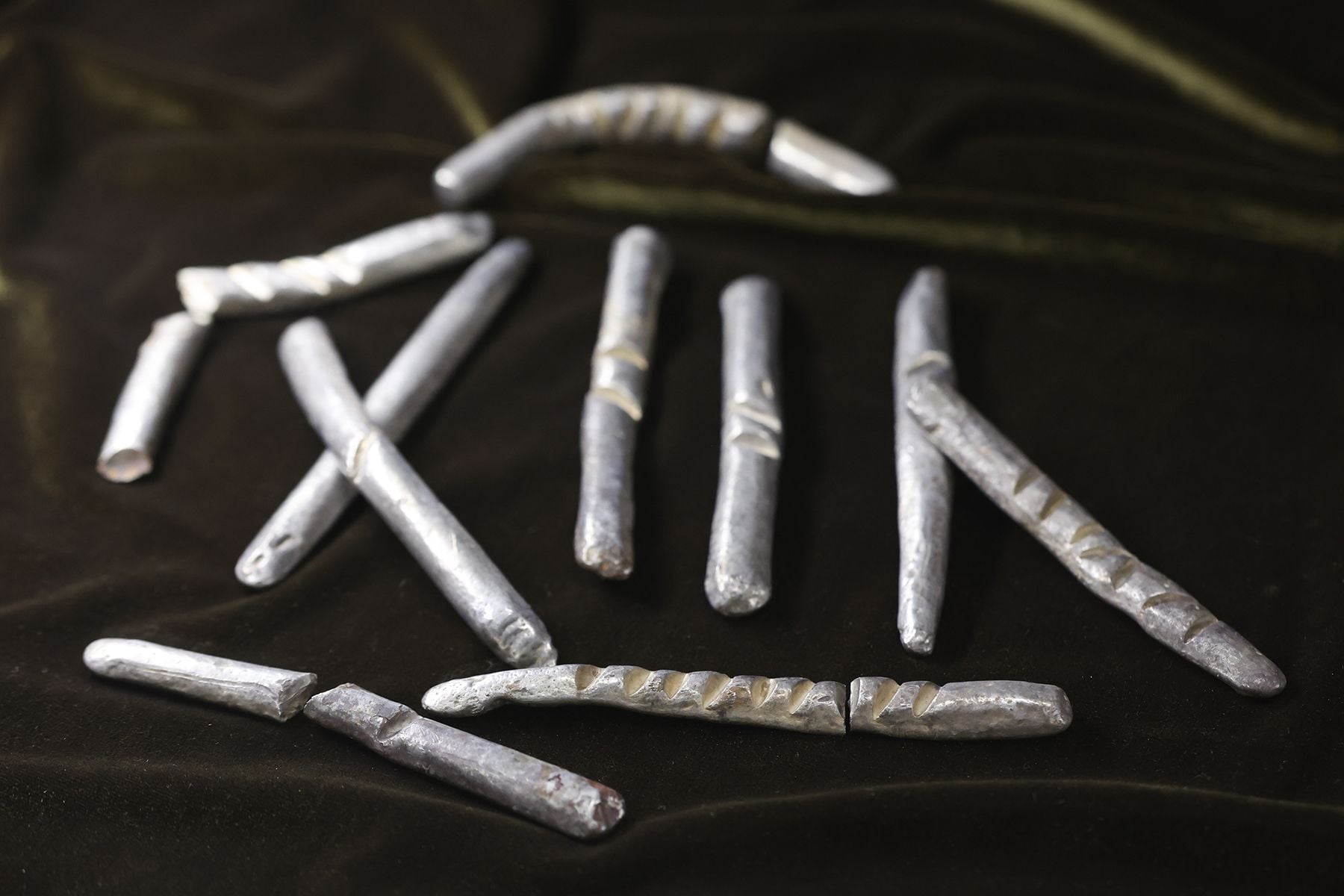 Литовские гривны с насечками