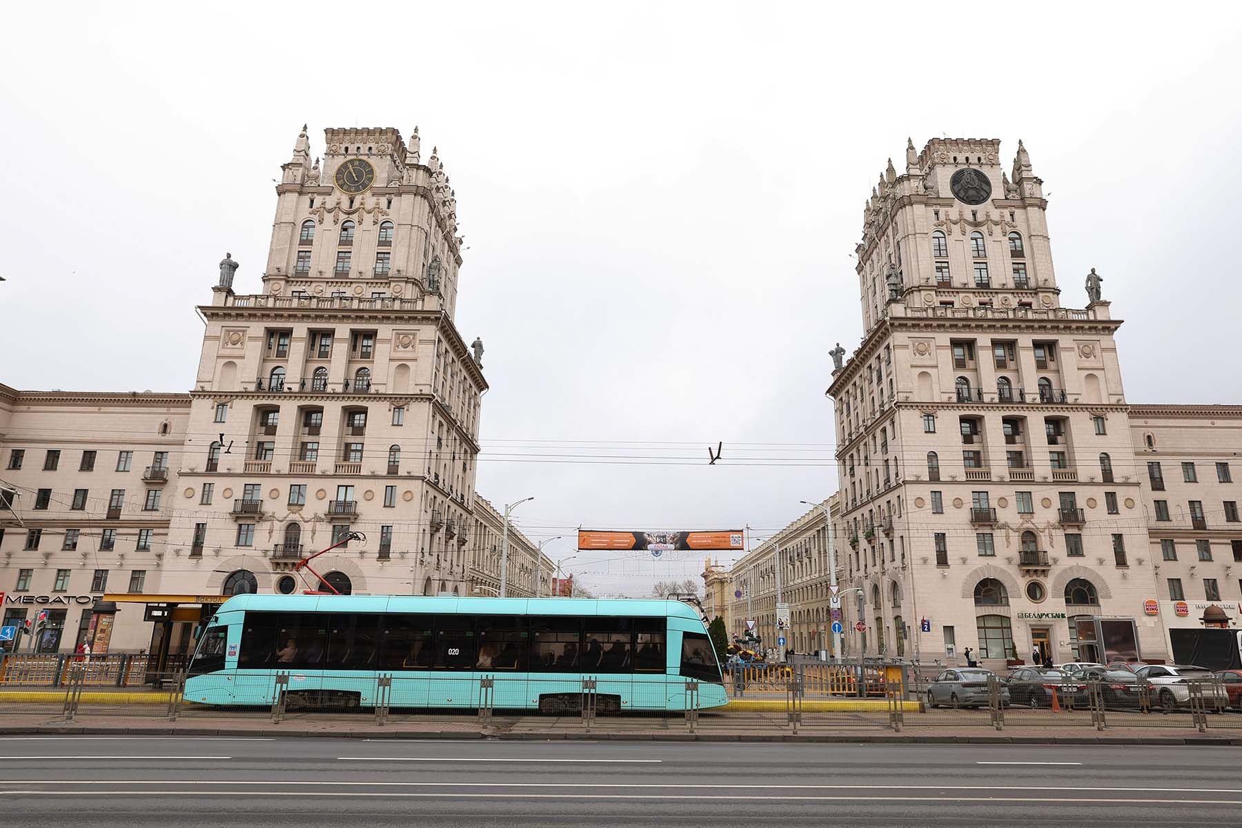 Ворота Минска на Привокзальной площади